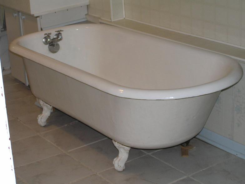 lead-glazed tub